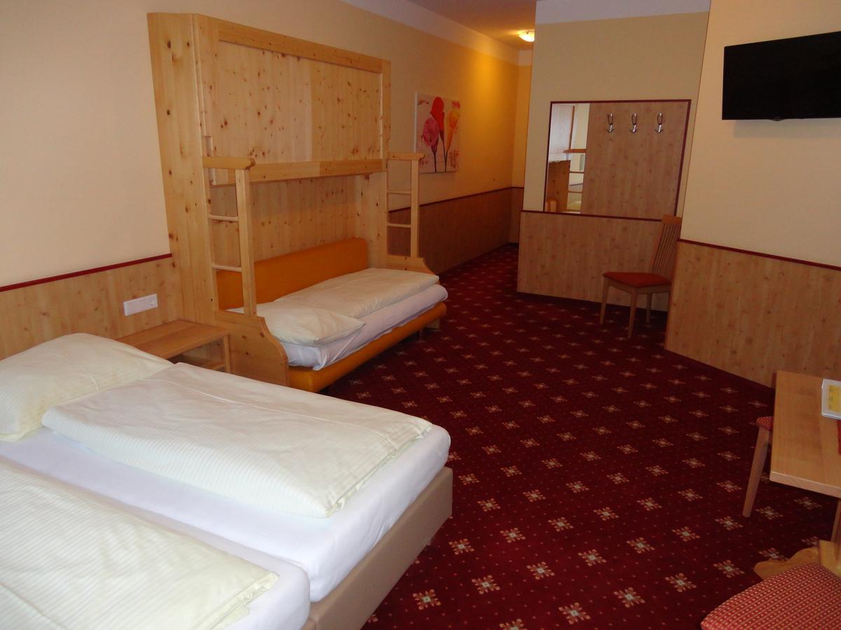 Hotel Hubertushof 플라차우 외부 사진